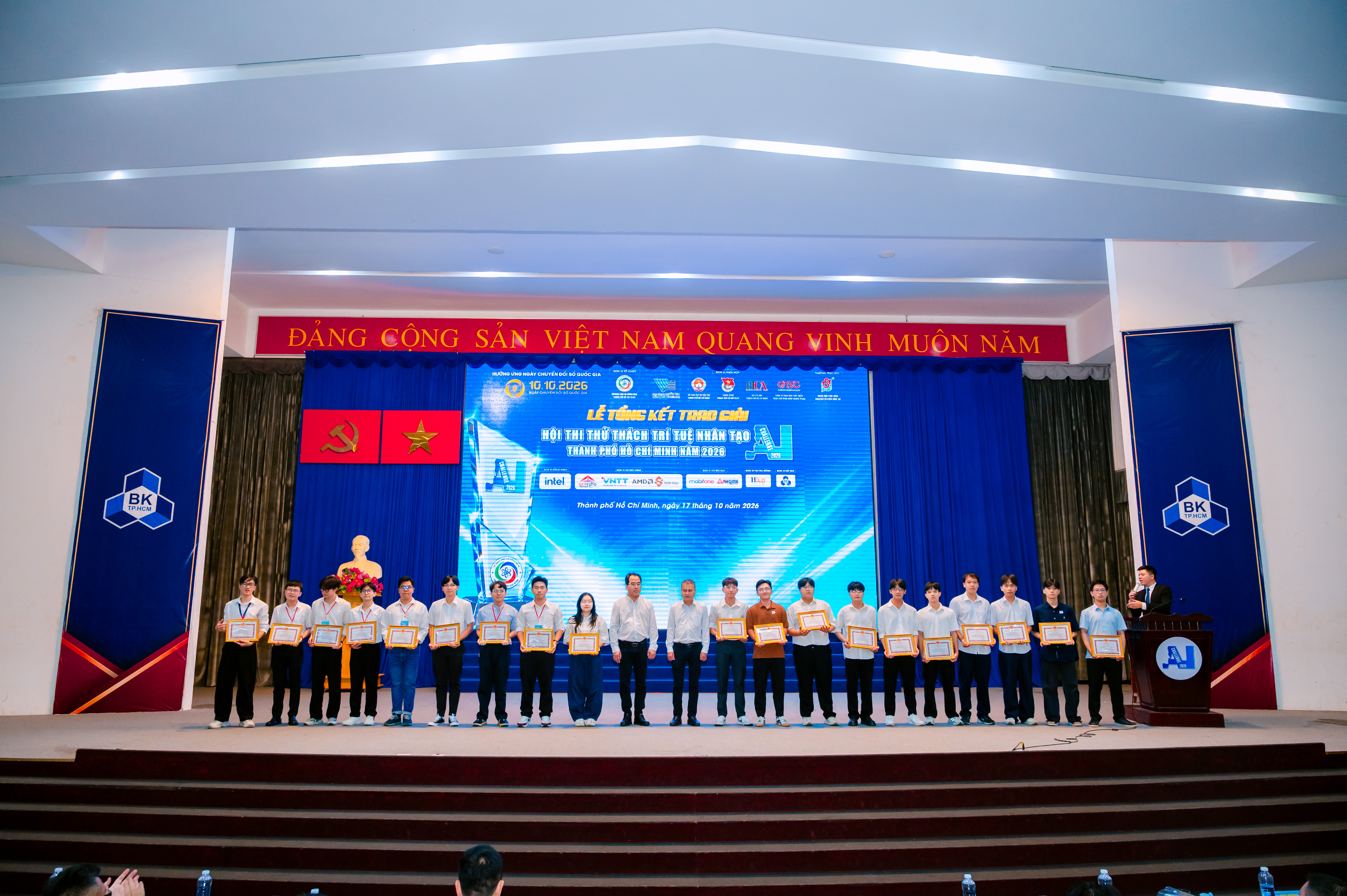 Xem chi tiết